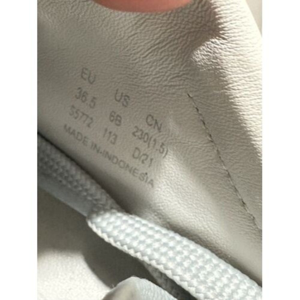 Stuart Weitzman Ryan Croc-Embossed Leather Low - Top Sneaker Light Blue 6 - Picture 5 of 11